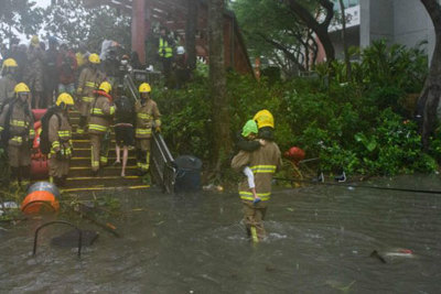 Mangkhut càn quét Hồng Kông, Macau đóng cửa sòng bài vì siêu bão