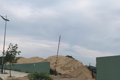 Quảng Ngãi: Tập kết cát sai quy định, 3 doanh nghiệp bị “tuýt còi”