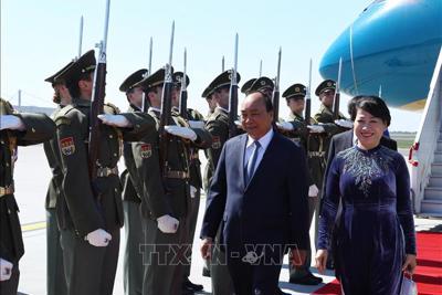 Thủ tướng Nguyễn Xuân Phúc đến Praha, bắt đầu thăm chính thức Cộng hòa Séc