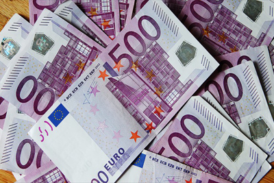 Đồng euro giảm giá, chờ định hướng chính sách mới của ECB