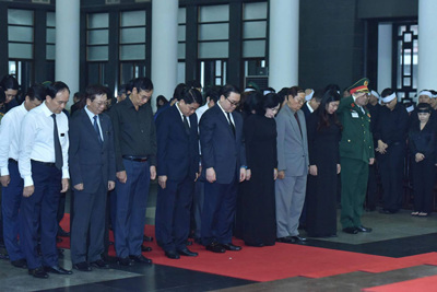 Đoàn đại biểu TP Hà Nội viếng nguyên Chủ tịch nước Lê Đức Anh