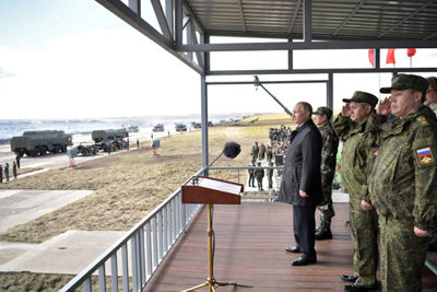 Tổng thống Putin thị sát tập trận Vostok-2018, cam kết tăng cường sức mạnh quân đội Nga