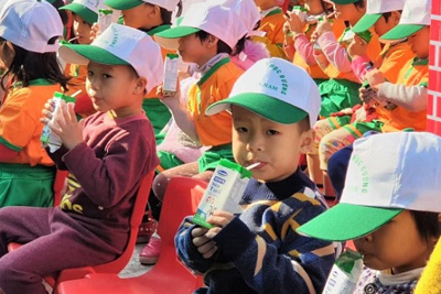 130.000 trẻ em mầm non và tiểu học Hà Nam thụ hưởng chương trình Sữa học đường
