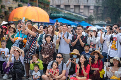 Điều gì đang khiến du khách say mê tìm về Bà Nà Hills mùa Halloween này?