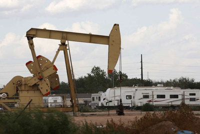 Giá dầu mỏ chứng kiến tuần lao dốc đầu tiên trong hơn 1 tháng