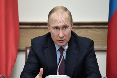 Tổng thống Putin "vô cùng quan ngại" trước các biện pháp trừng phát của Anh