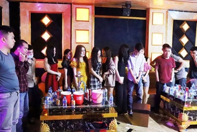 Hà Tĩnh: Phát hiện 76 đối tượng mở tiệc sinh nhật bằng ma túy trong quán karaoke