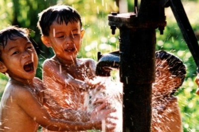 Phấn đấu cuối năm 2018, 55% người dân nông thôn Hà Nội được dùng nước sạch
