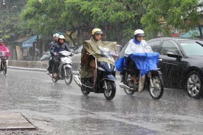 Thời tiết hôm nay 4/5: Hà Nội mưa kéo dài trên diện rộng