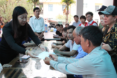 Lãnh đạo MTTQ TP Hà Nội thăm hỏi các gia đình nạn nhân vụ cháy tại phường Trung Văn