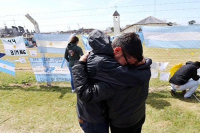 Người nhà 44 thủy thủ trên tàu ngầm Argentina mất tích yêu cầu nối lại tìm kiếm