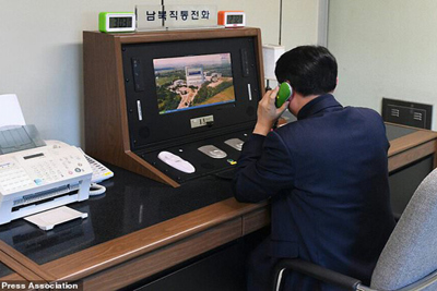 Hàn Quốc: Triều Tiên mở lại đường dây nóng là bước tiến "quan trọng"