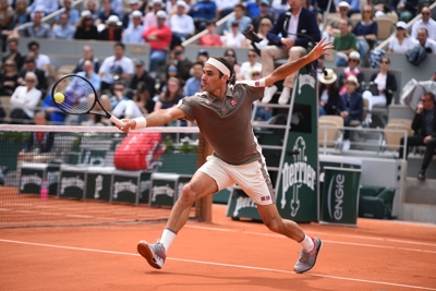 Federer nhẹ nhàng tiến vào vòng 4 Roland Garros