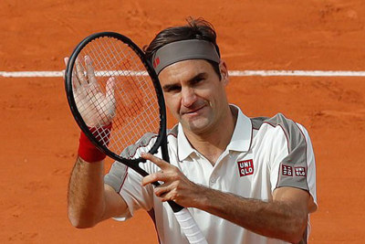 Roger Federer giành chiến thắng chóng vánh