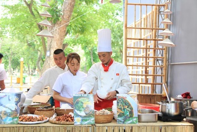 Bữa tiệc ẩm thực tại Hà Nội