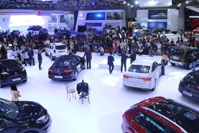 Hơn 3.200 xe ô tô nhập khẩu được bán ra trong tháng 4