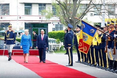 Thủ tướng Romania chủ trì lễ đón chính thức Thủ tướng Nguyễn Xuân Phúc