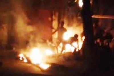 Nam Định: Con trai đổ xăng lên người bố đẻ rồi châm lửa tự thiêu