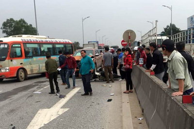 Nghệ An: Va chạm với xe ô tô bán tải, 1 phụ nữ tử vong