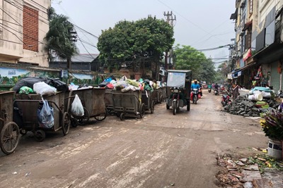 Phố An Dương, phường Yên Phụ: Người dân khổ vì điểm tập kết rác thải