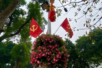Nhiều hoạt động kỷ niệm 90 năm Ngày thành lập Đảng bộ TP Hà Nội