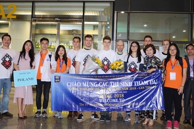 Đoàn thí sinh quốc tế đầu tiên tới dự kỳ thi toán học Hà Nội mở rộng