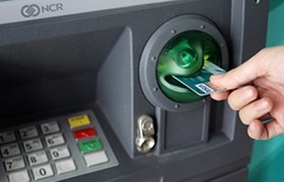 NHNN yêu cầu giảm hạn mức rút tiền đêm phòng nạn rút trộm tiền ATM