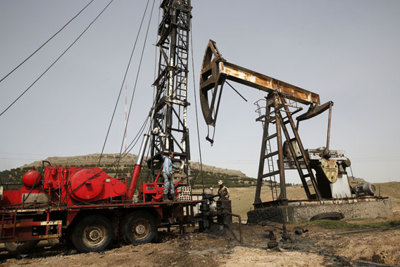Nga kêu gọi Mỹ sớm trả lại quyền kiểm soát mỏ dầu cho Syria