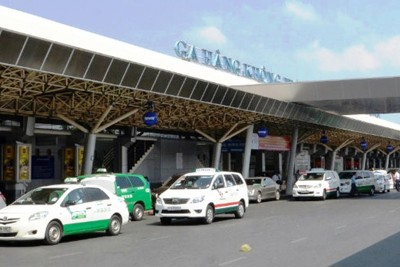 Cục Hàng không kiến nghị dừng thu phí ô tô vào sân bay