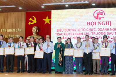 Phó Chủ tịch Quốc hội dự Lễ kỷ niệm 30 năm lập lại tỉnh Quảng Trị