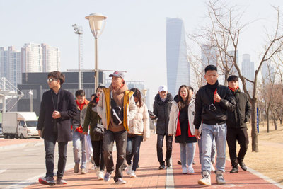 Du học sinh tại Hàn Quốc: Nỗi niềm “lấy ngày làm đêm”