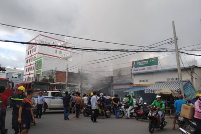 TP Hồ Chí Minh: Nổ bình gas gây cháy ở quận Tân Bình