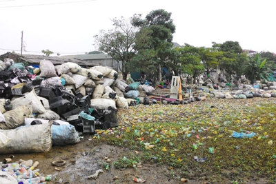 Quảng Phú Cầu gặp khó tiêu chí môi trường