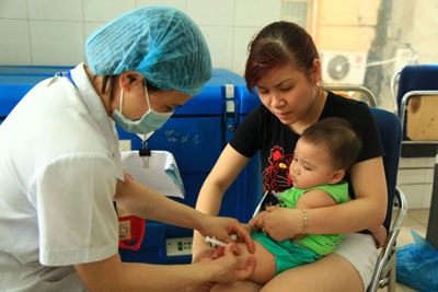 Thử nghiệm tiêm vaccine sởi cho trẻ từ 6 tháng tuổi