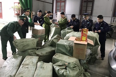Bắt giữ gần 900 kg pháo nổ nhập lậu từ Trung Quốc