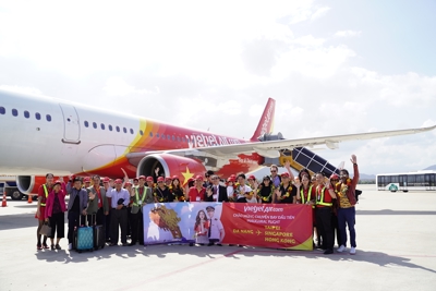 Những chuyến bay đầu tiên từ Đài Bắc, Singapore và Hồng Kông đã đến Đà Nẵng