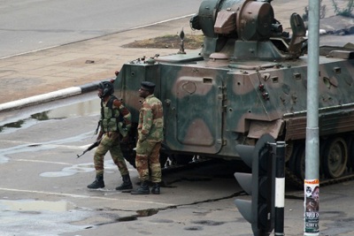 Quân đội Zimbabwe bắt giữ Tổng thống, chiếm quyền kiểm soát thủ đô
