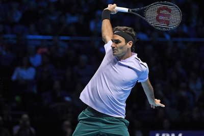 Madrid Open ngày 5: Federer nhọc nhằn đi tiếp