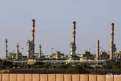 Giá dầu thế giới giảm do thị trường thận trọng trước căng thẳng Mỹ-Iran