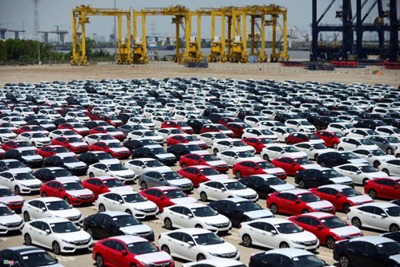 Tháng đầu năm, 10.000 xe nhập khẩu về Việt Nam
