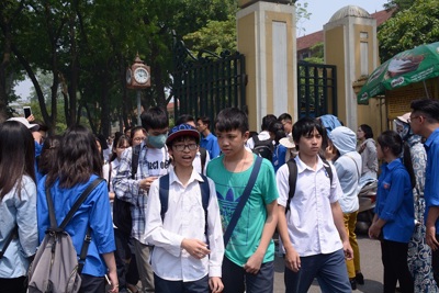 Hà Nội: Trường THCS và THPT Tạ Quang Bửu phải hoàn trả các khoản lệ phí đã thu