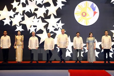 Thủ tướng dự tiệc chiêu đãi mừng kỷ niệm 50 năm thành lập ASEAN