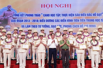 Công an TP Hà Nội thấm nhuần học tập theo Sáu điều Bác Hồ dạy