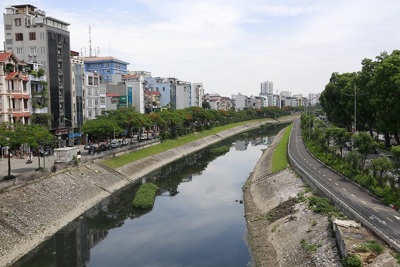 Tiếp bài hồi sinh sông Tô Lịch bằng nước Hồ Tây: Người dân kiến nghị bổ cập nước thường xuyên