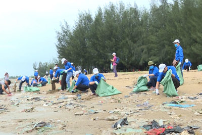 Rác thải nhựa: Dùng một lần, hệ lụy nghìn năm