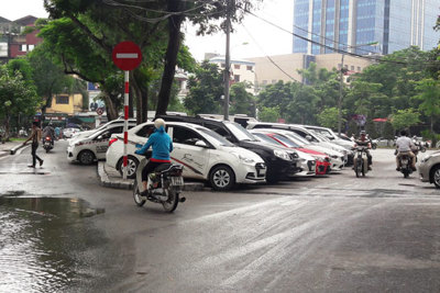 Tháng 8, hạn cuối cho bãi xe không phép trên phố Phạm Huy Thông