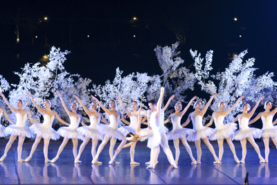[Ảnh] Tuyệt phẩm ballet nghệ thuật “Hồ Thiên Nga”