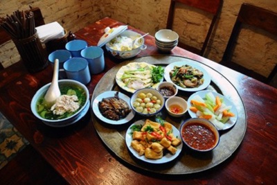 [Video] Báo Mỹ giới thiệu quán ăn hoài cổ thời bao cấp ở Hà Nội