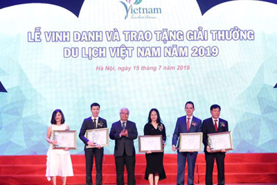 Tập đoàn FLC giành “cú đúp” Giải thưởng Du lịch Việt Nam 2019