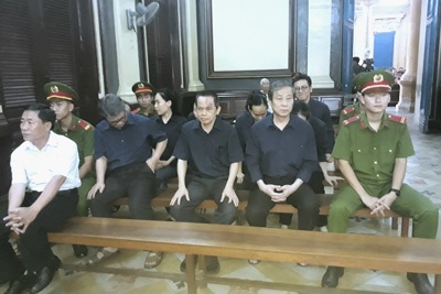 Tuyên án Hứa Thị Phấn 30 năm tù, buộc Công ty Phương Trang trả 6.406 tỷ đồng